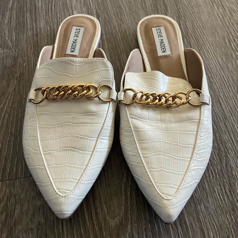 Steve Madden white mule flat size 9.5